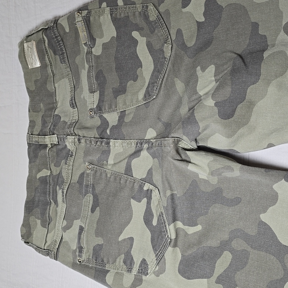 Seven 7 High High Rise Skinny Camouflage Jeans - Size 4 (Wiaist 26 inches) - Picture 11 of 13